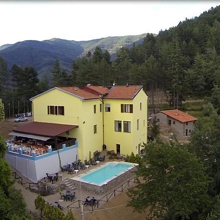 Hotel Le 3 Fonti Loro Ciuffenna Exterior foto